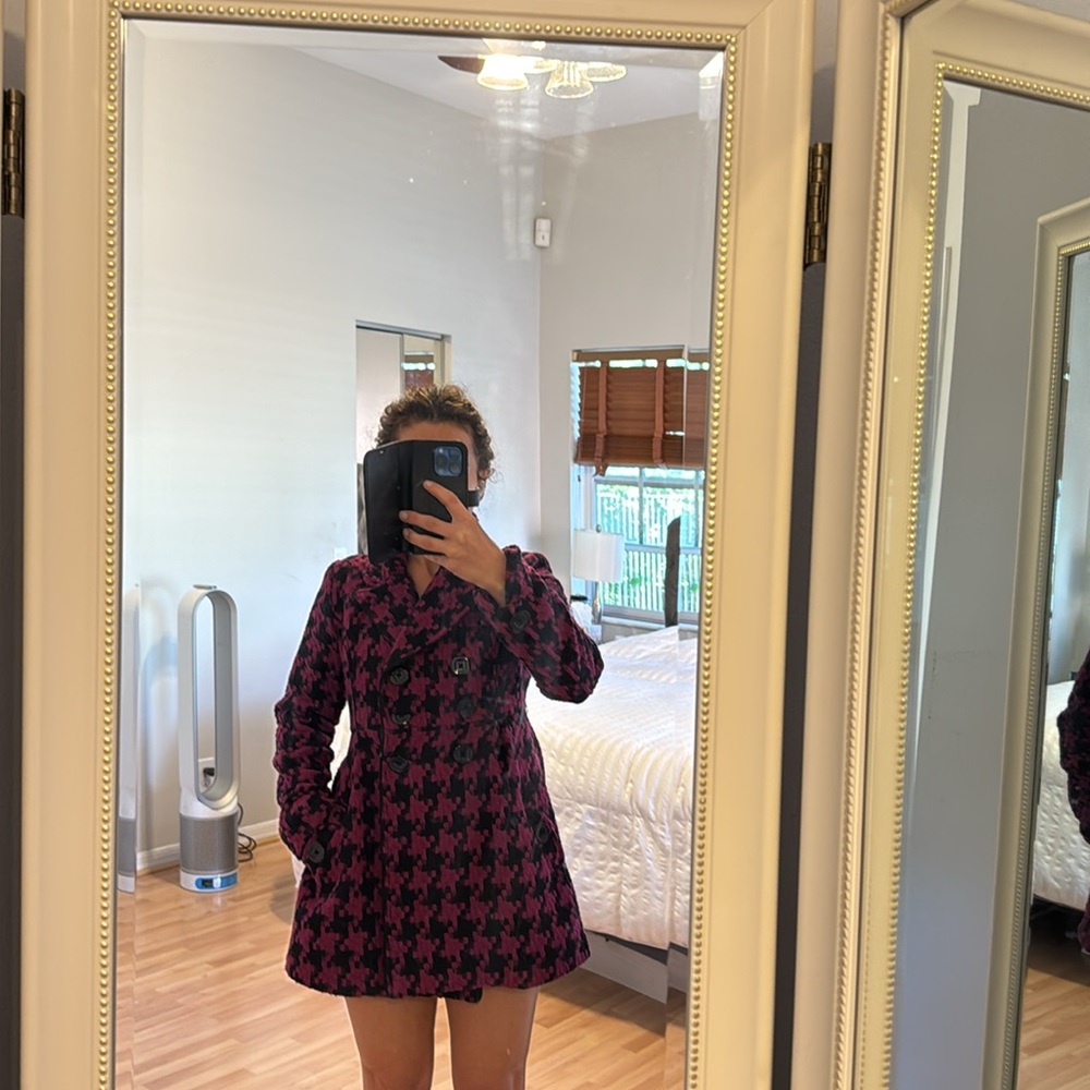 Candie’s Pink & Black Houndstooth Coat Size S